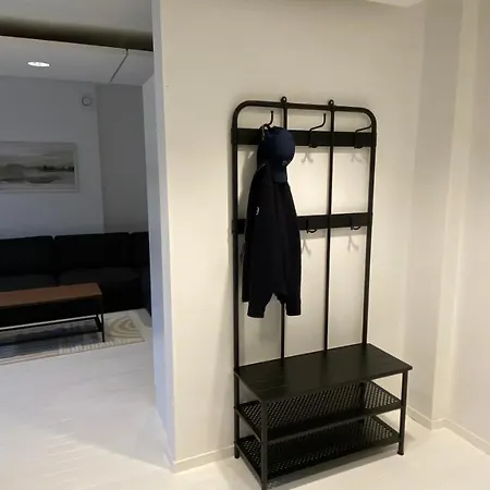 Keskustan Sykkeessa Tilava Koti - 3 Bedroom City Center *